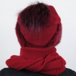 Красный комплект шапка и шарф