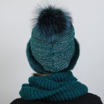 Зеленый комплект шапка и шарф